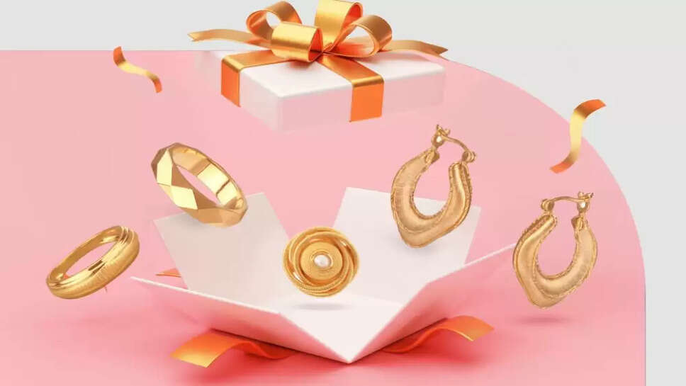 gold bracelet for sister